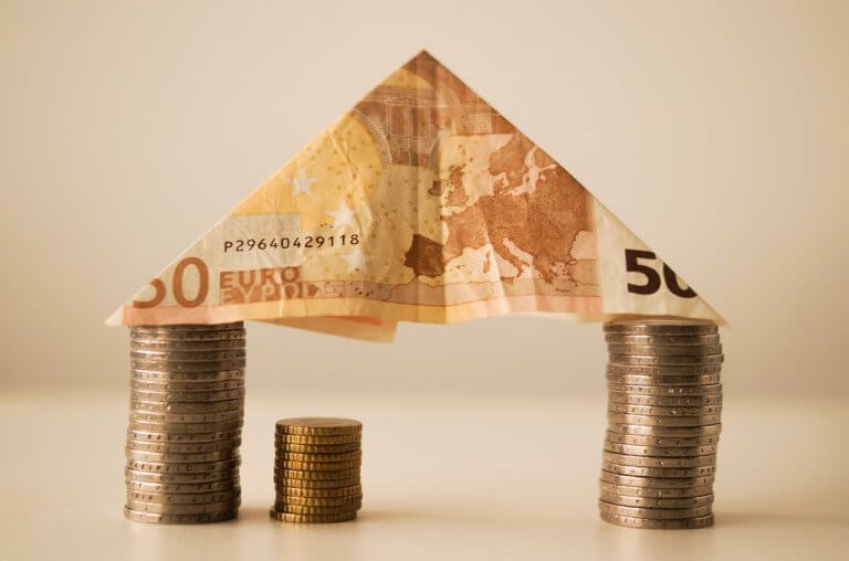 Credits standards for households