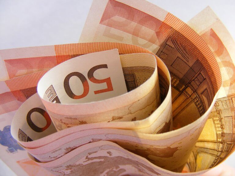 EUR 200 million loan fund to support lending to micro-enterprises and social enterprises